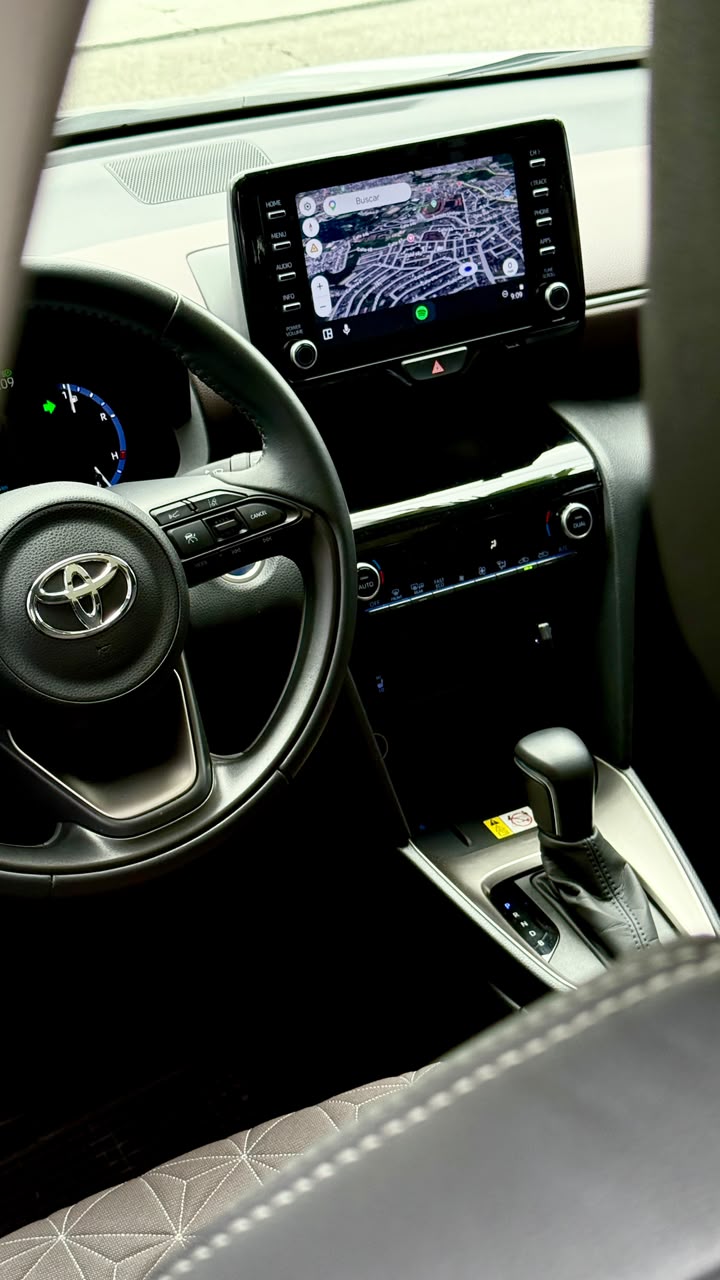 TOYOTA YARIS XLS 1.5 2023 HIBRIDA
