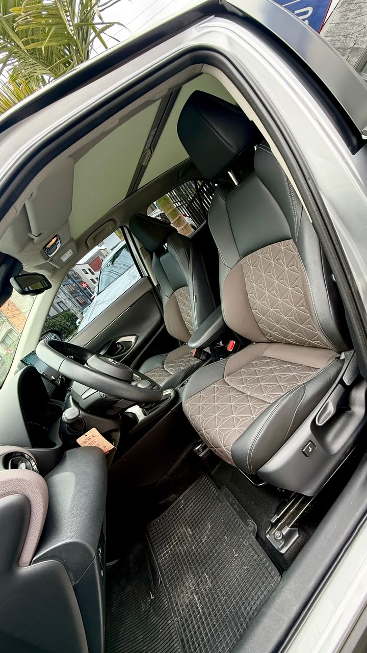 TOYOTA YARIS XLS 1.5 2023 HIBRIDA