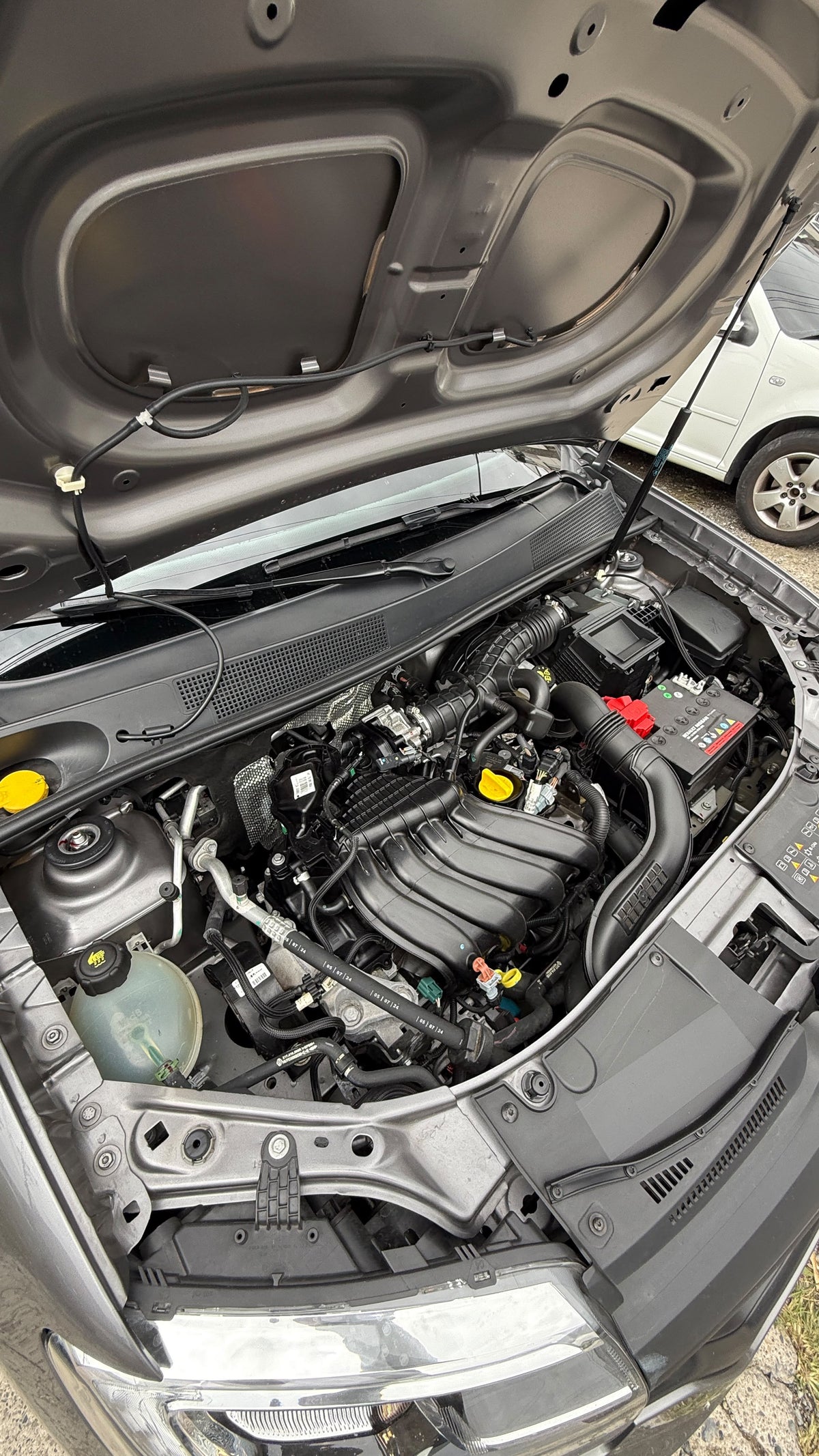 RENAULT SANDERO ZEN 1.6 2026 MECÁNICO