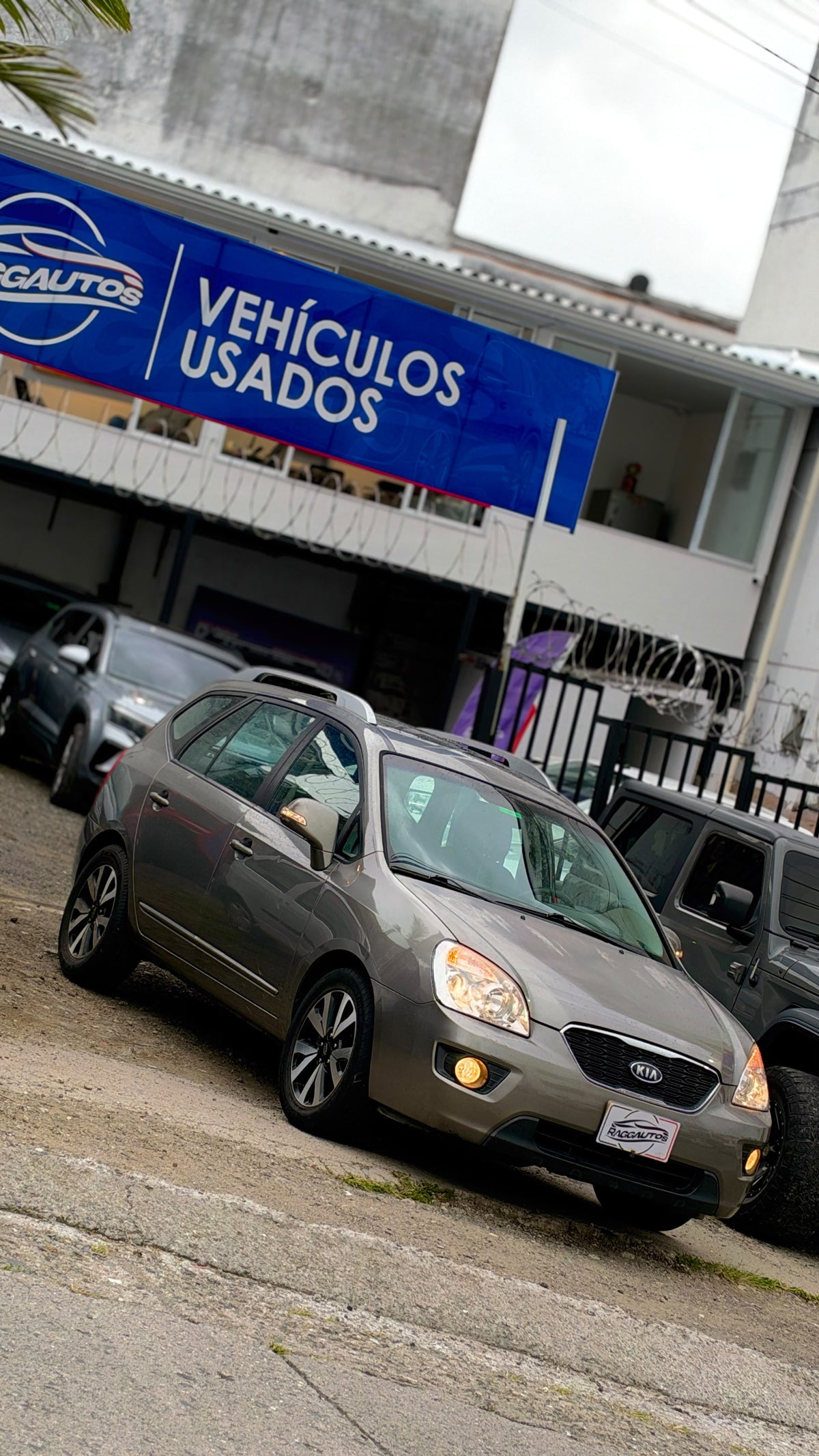 KIA CARENS RONDO 2.0 2011 7 PASAJEROS AUTOMÁTICA