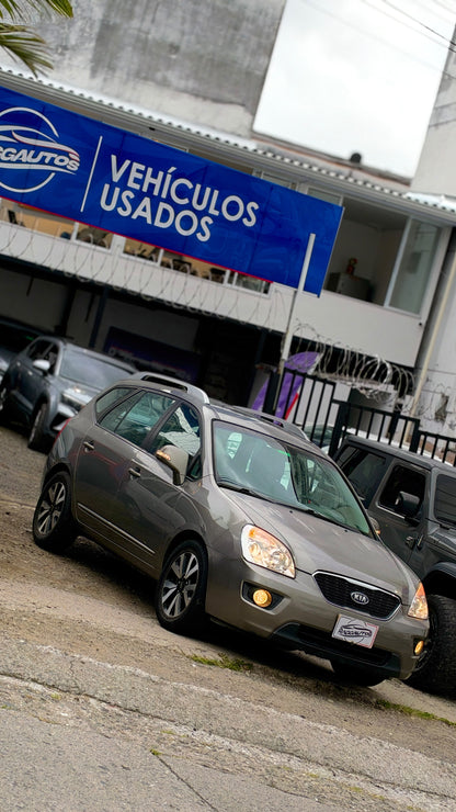 KIA CARENS RONDO 2.0 2011 7 PASAJEROS AUTOMÁTICA