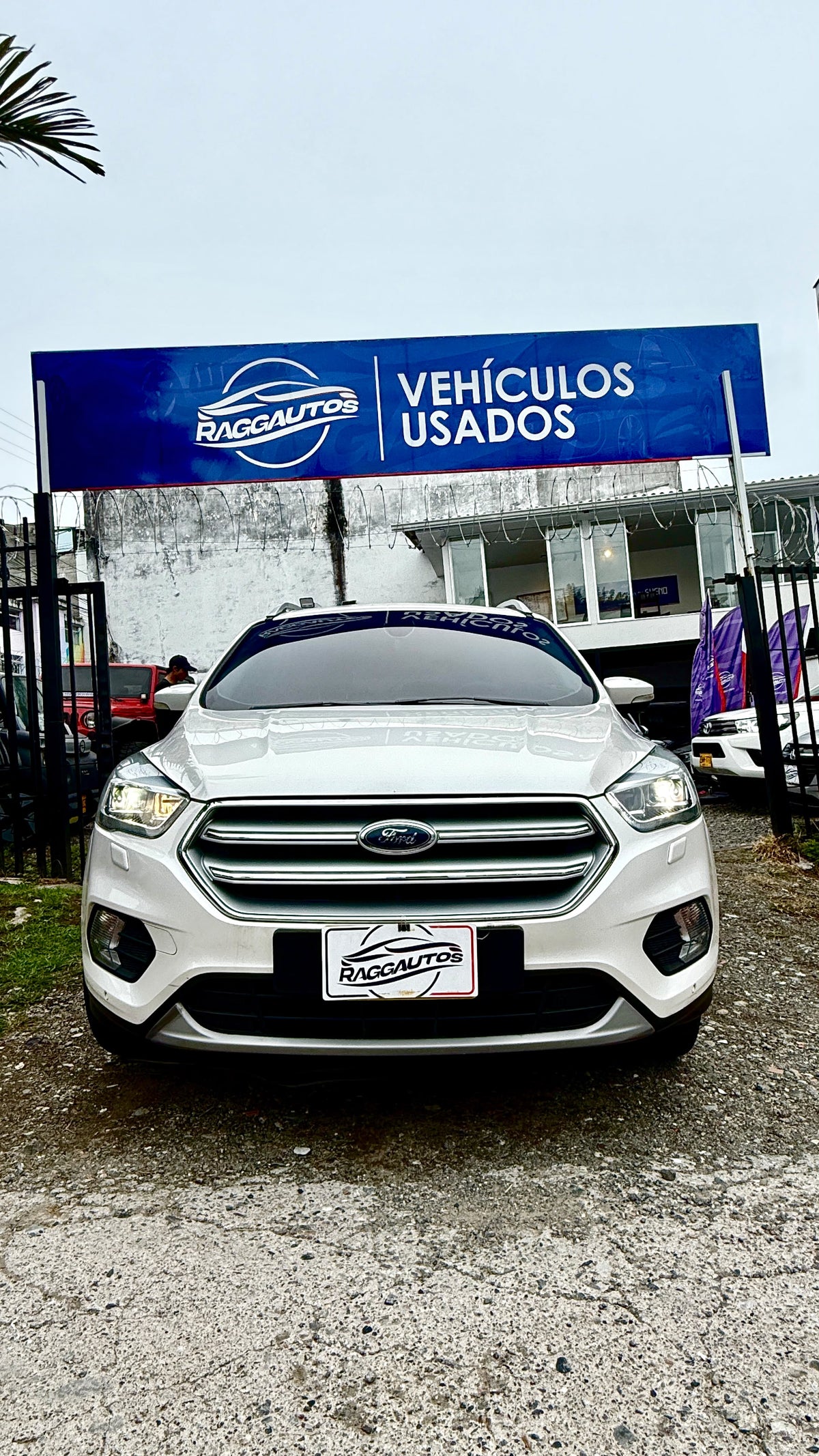FORD ESCAPE TITANIUM 2.0 2018 AUTOMÁTICA 4X4