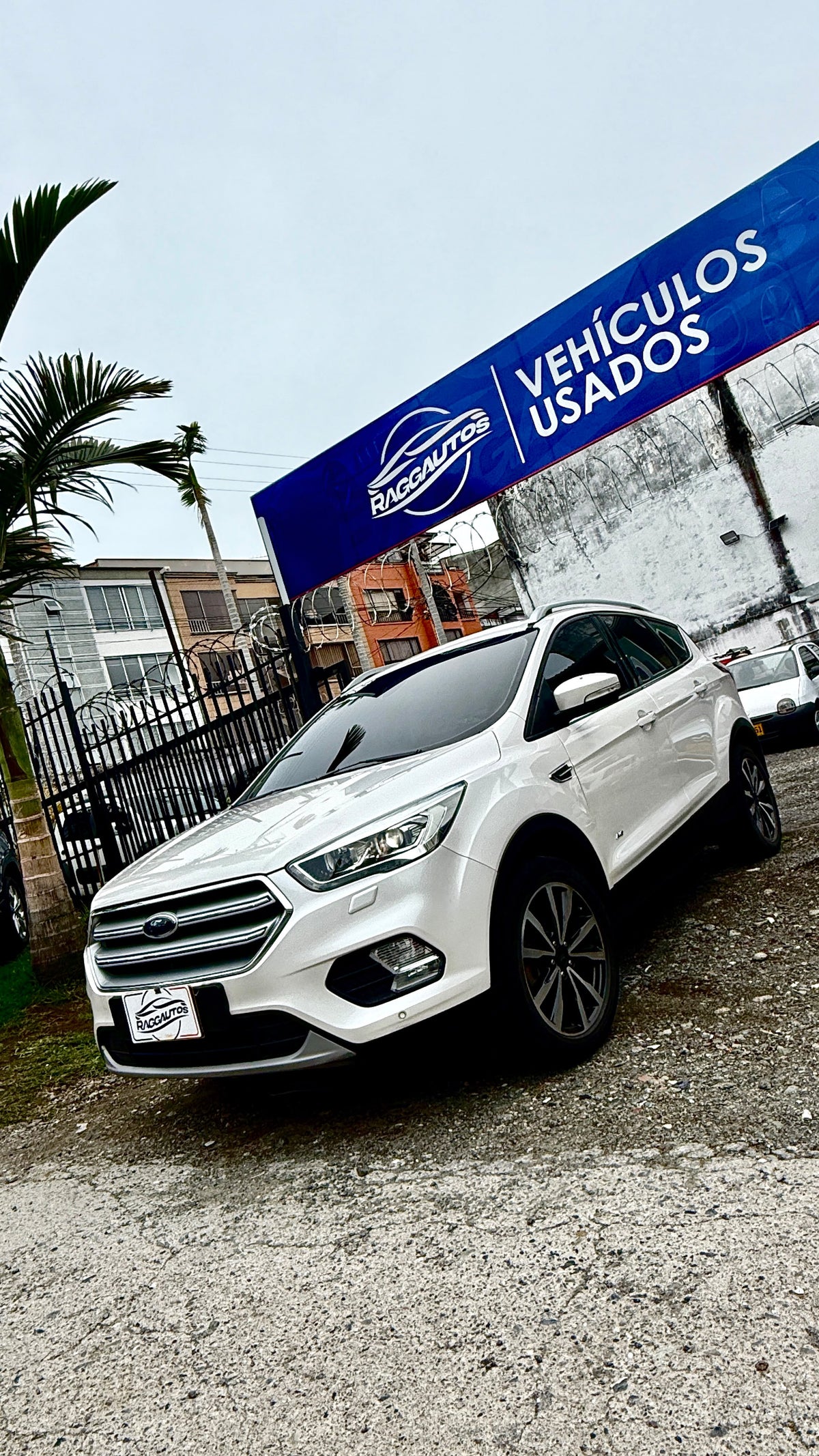 FORD ESCAPE TITANIUM 2.0 2018 AUTOMÁTICA 4X4