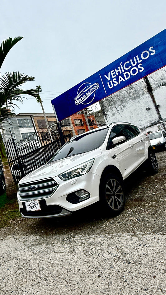 FORD ESCAPE TITANIUM 2.0 2018 AUTOMÁTICA 4X4
