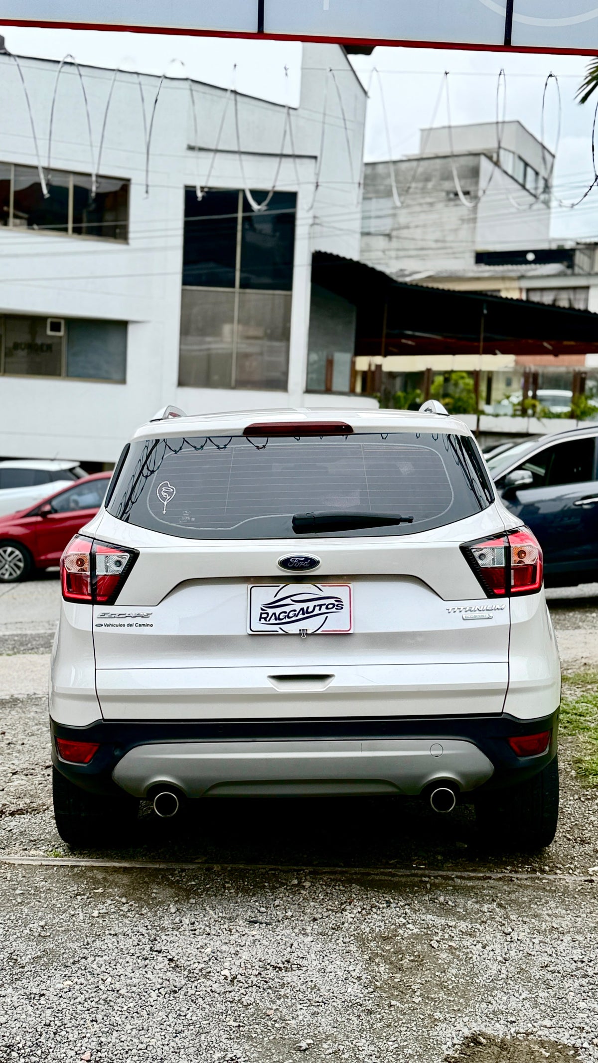 FORD ESCAPE TITANIUM 2.0 2018 AUTOMÁTICA 4X4