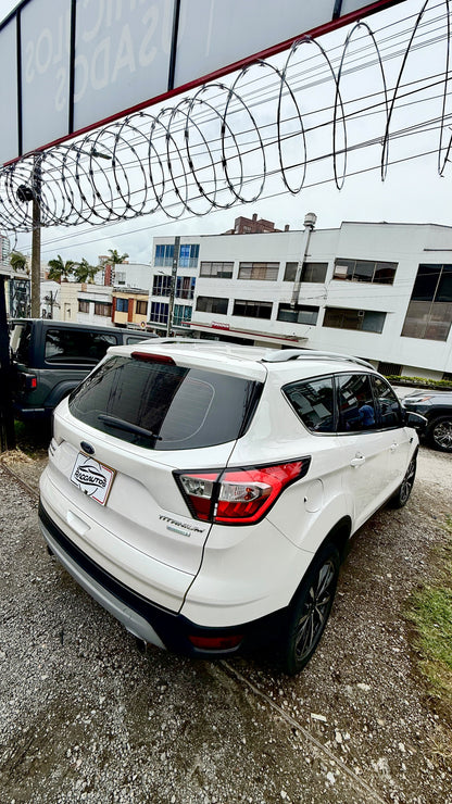 FORD ESCAPE TITANIUM 2.0 2018 AUTOMÁTICA 4X4