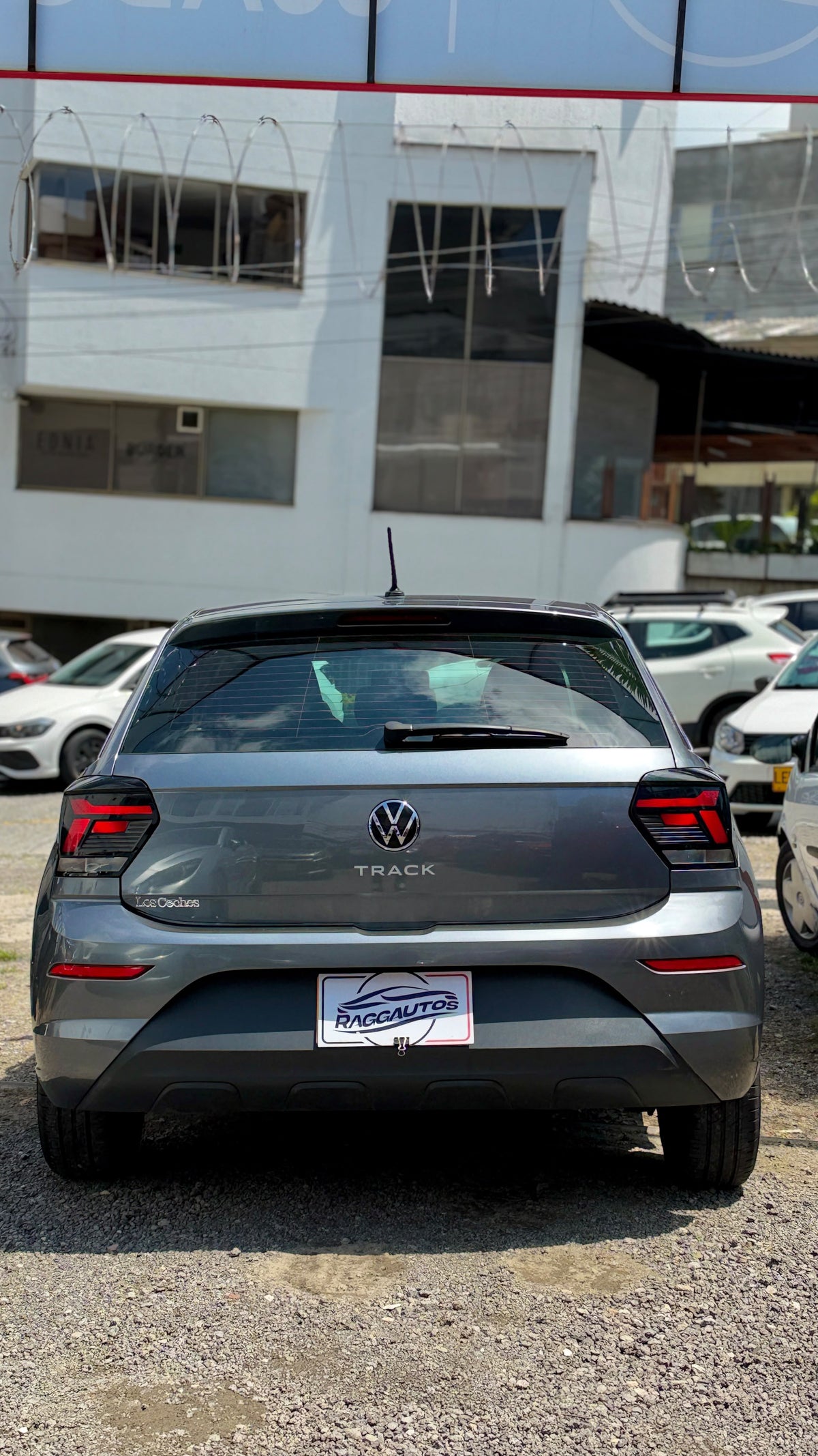 VOLKSWAGEN POLO TRACK 1.6 2024 MECÁNICO