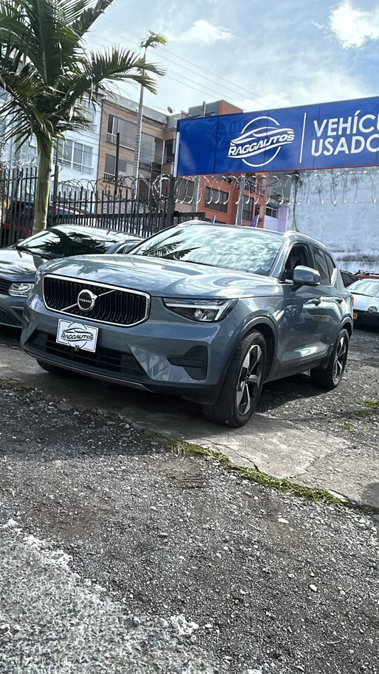 VOLVO XC40 2.0 2023
