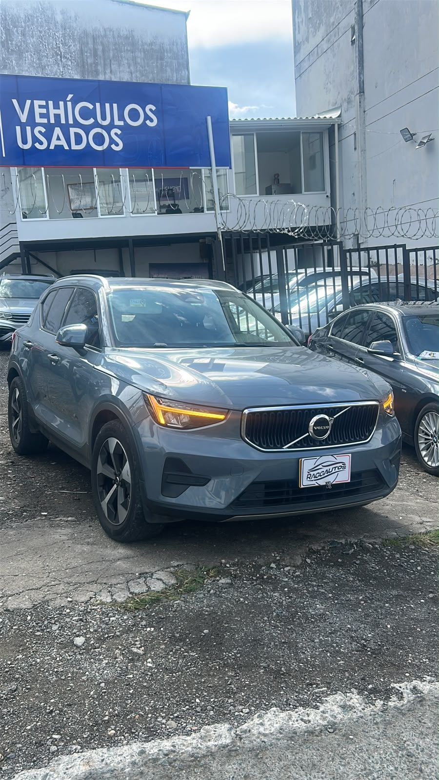 VOLVO XC40 2.0 2023