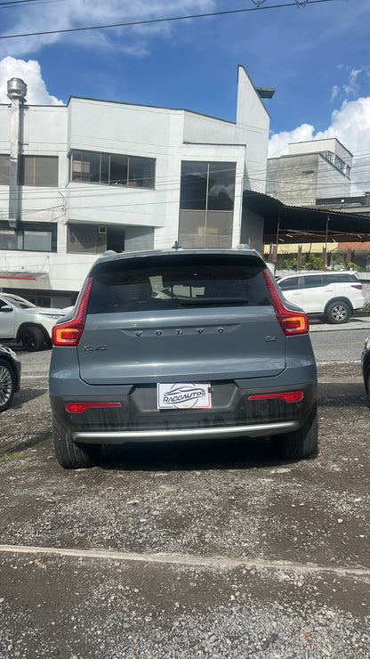 VOLVO XC40 2.0 2023