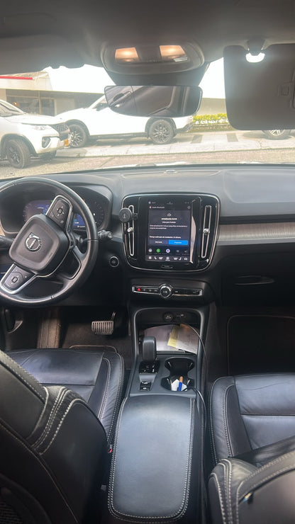 VOLVO XC40 2.0 2023