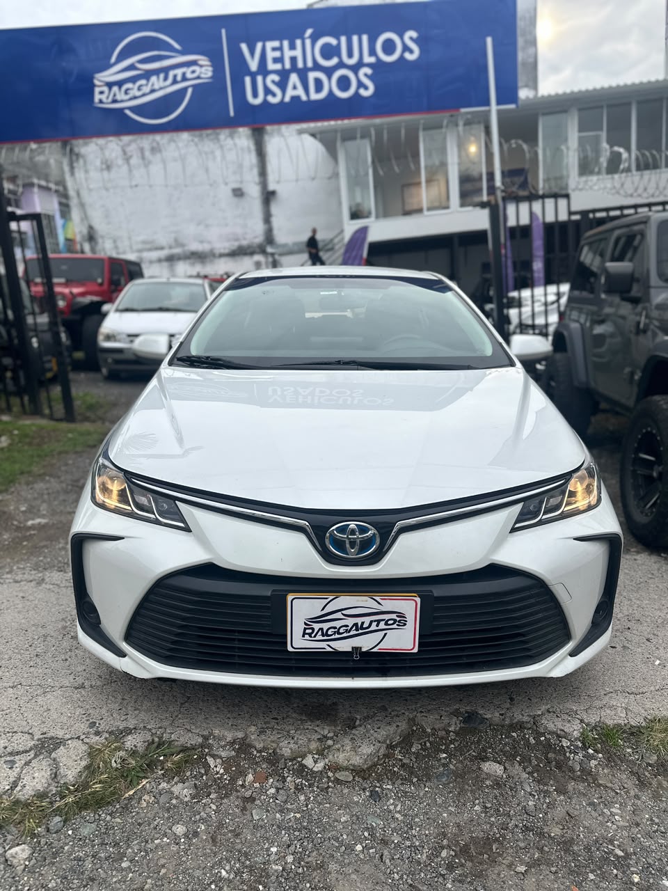 TOYOTA COROLLA XLI HYBRID 1.8 SEDÁN 2023 AUTOMÁTICO