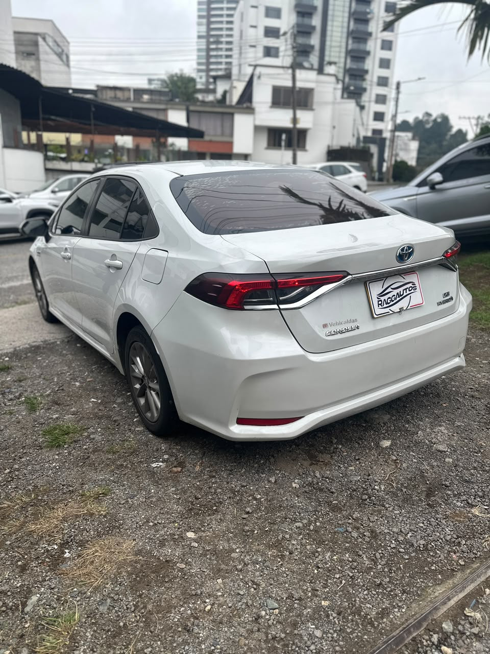 TOYOTA COROLLA XLI HYBRID 1.8 SEDÁN 2023 AUTOMÁTICO