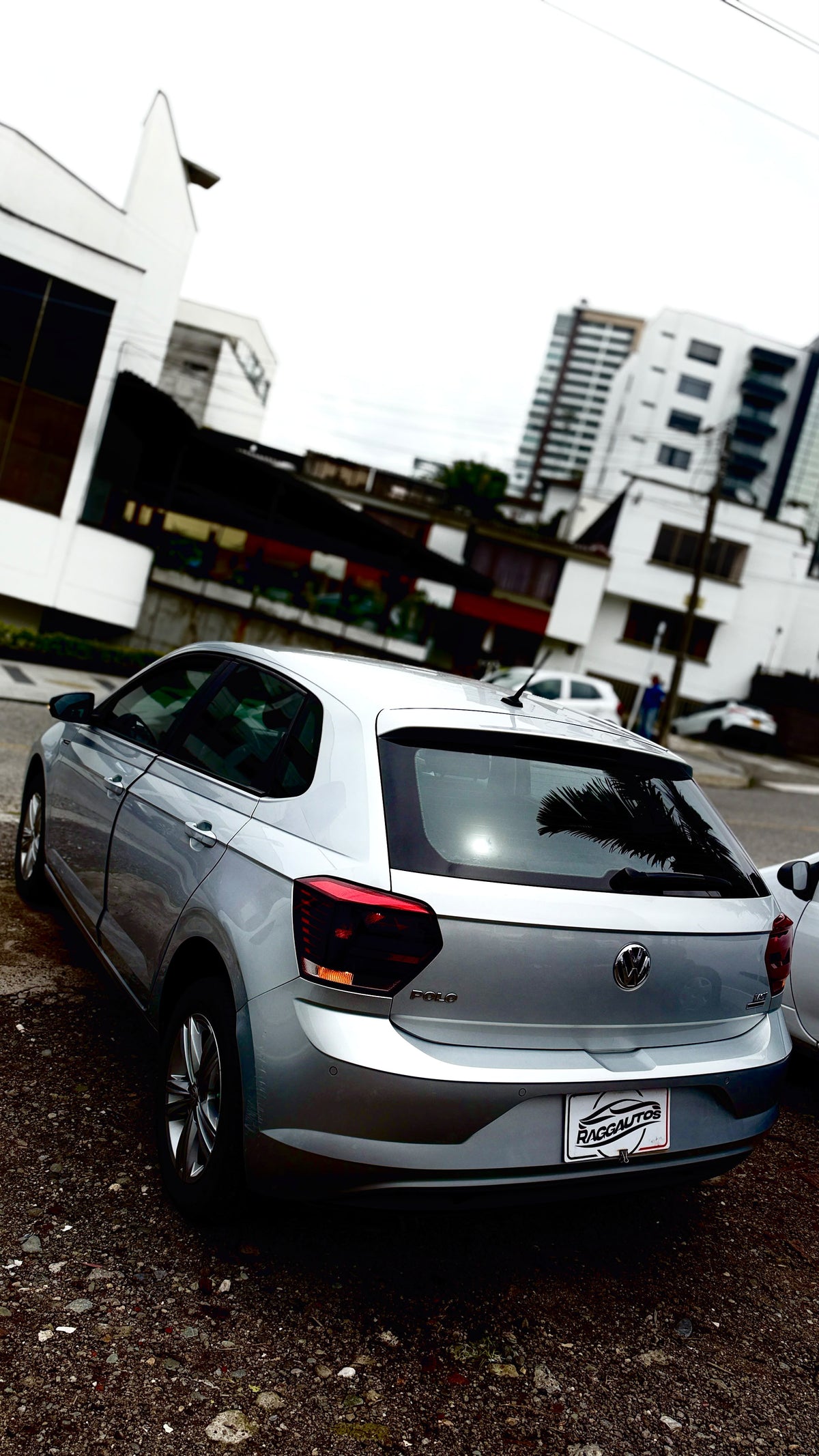 VOLKSWAGEN POLO COMFORTLINE 1.6 2020 AUTOMÁTICO