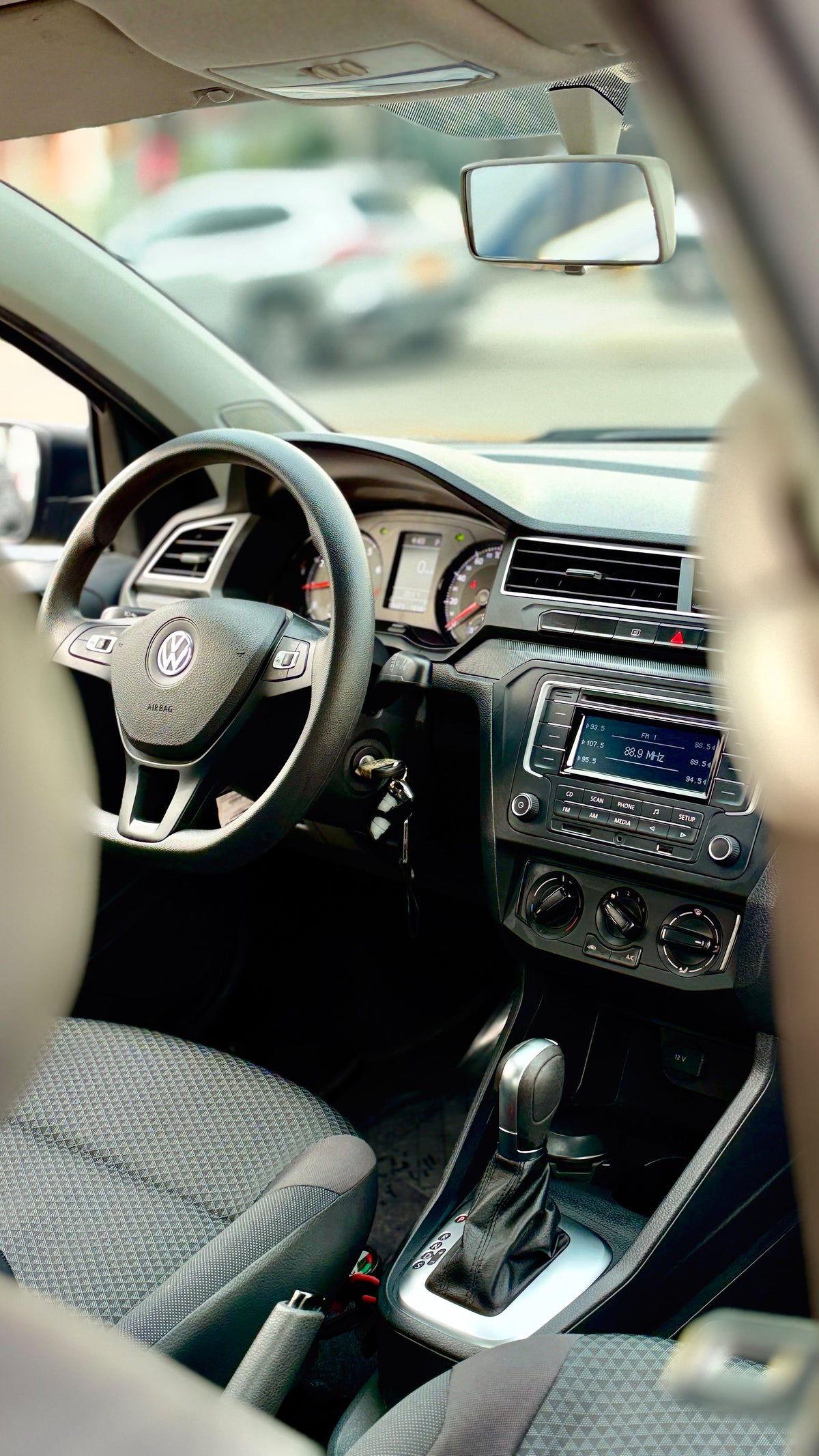 VOLKSWAGEN VOYAGE TRENDLINE  1.6 GASOLINA 2023 AUTOMÁTICO