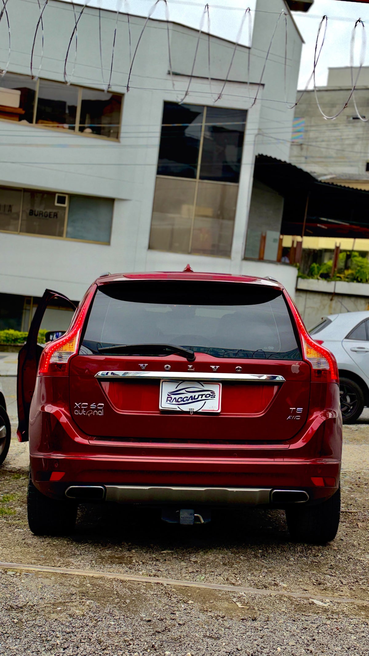 VOLVO XC60 T5 2.0 TURBO AWD 2017 GASOLINA AUTOMÁTICA