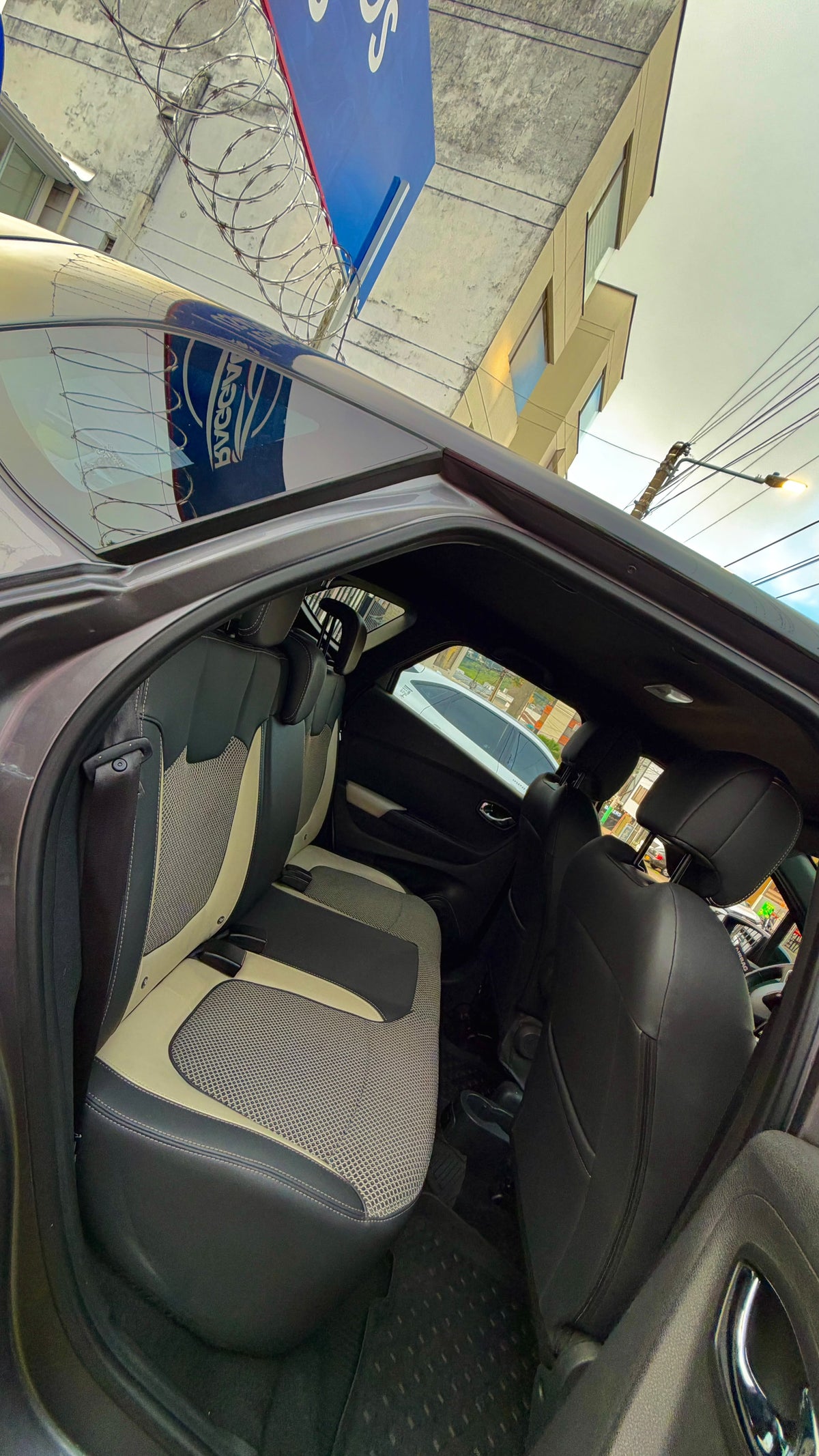 RENAULT CAPTUR INTENS 2.0 GASOLINA 2020 AUTOMÁTICA 4X2