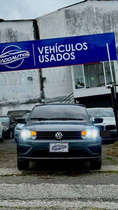 Volkswagen Gol Trendline 1.6 2020, foto 1, placa de otro vehículo de fondo tapada