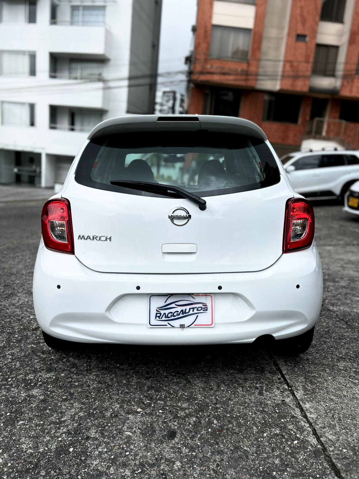 NISSAN MARCH ACTIVE 1.6 2021 MECÁNICO